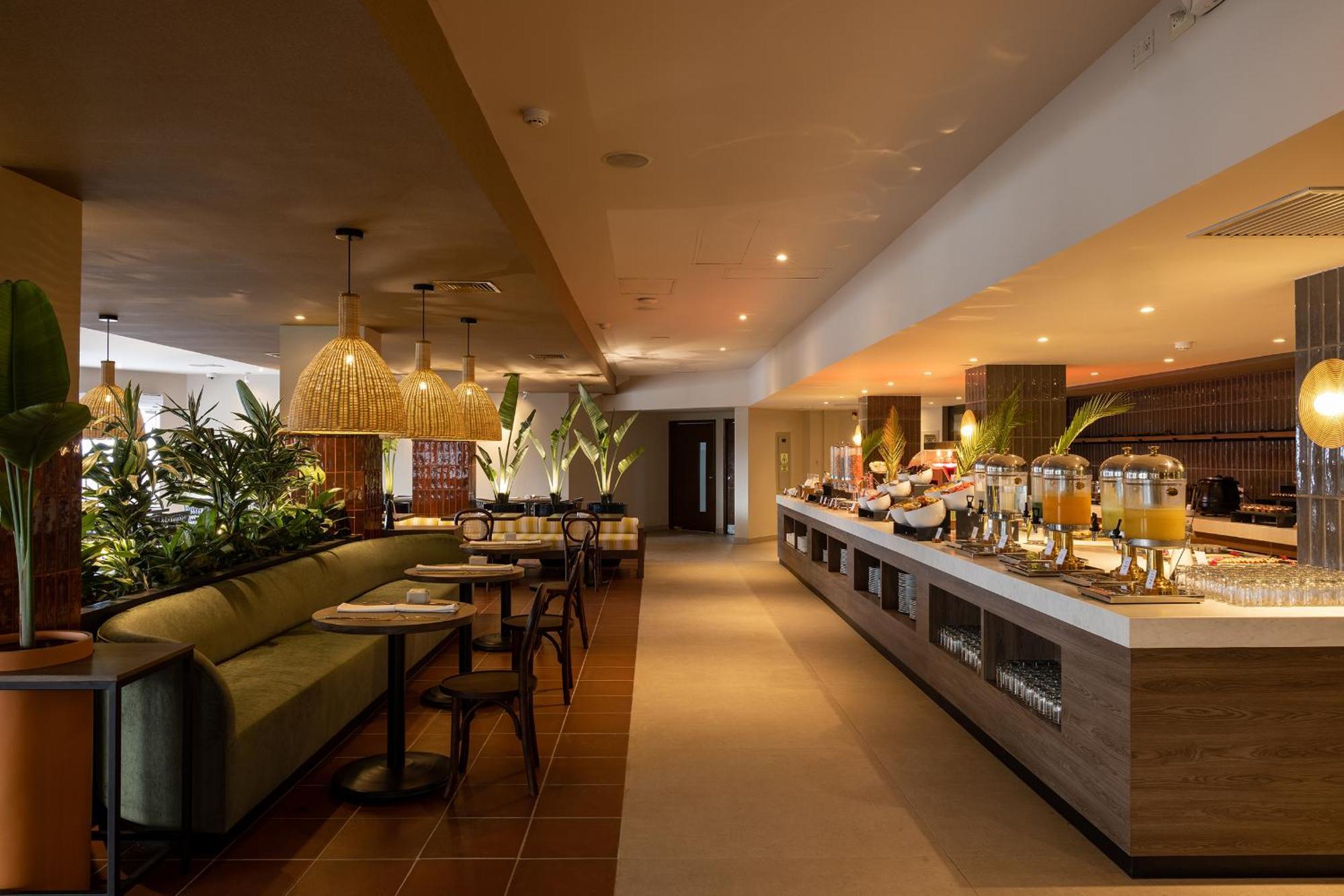 Aranwa Paracas Resort & Spa Extérieur photo The lounge at Changi Airport