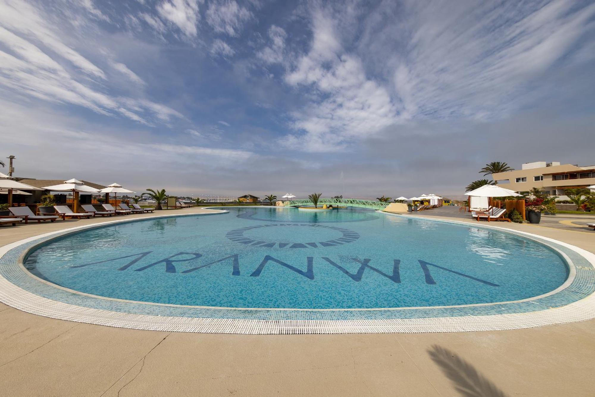 Aranwa Paracas Resort & Spa Extérieur photo The swimming pool at the resort