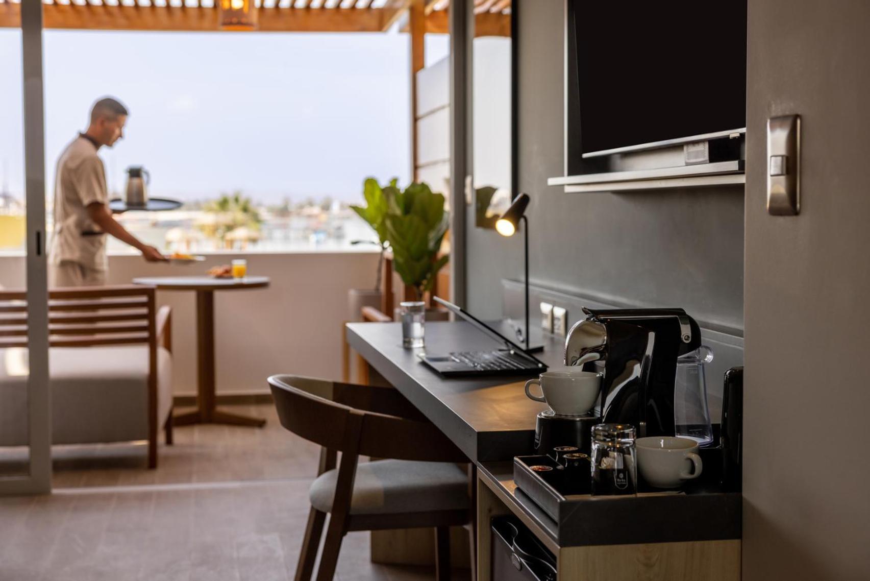 Aranwa Paracas Resort & Spa Extérieur photo A Nespresso machine in a hotel room